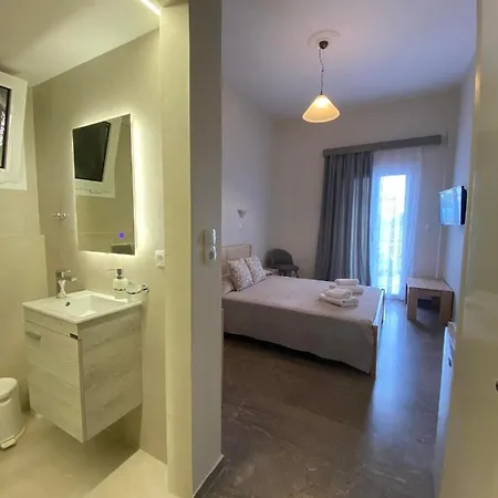 Pavlos - Hotell 2*