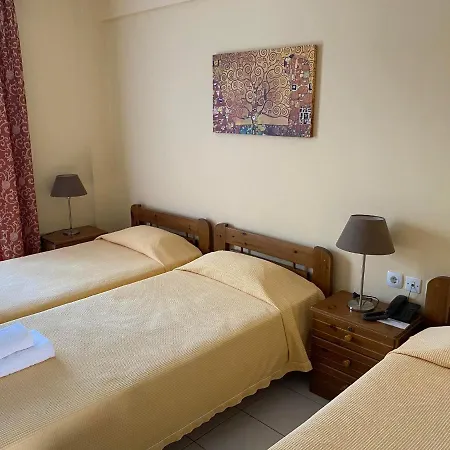 Pavlos - Hotel Tolo