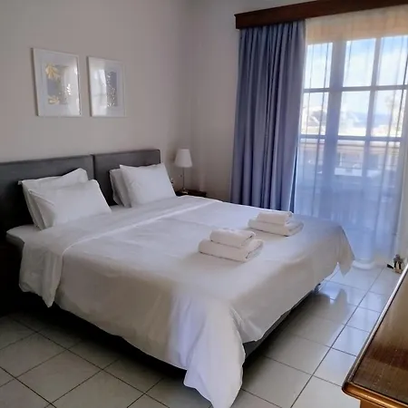 Pavlos - Hotel Tolón