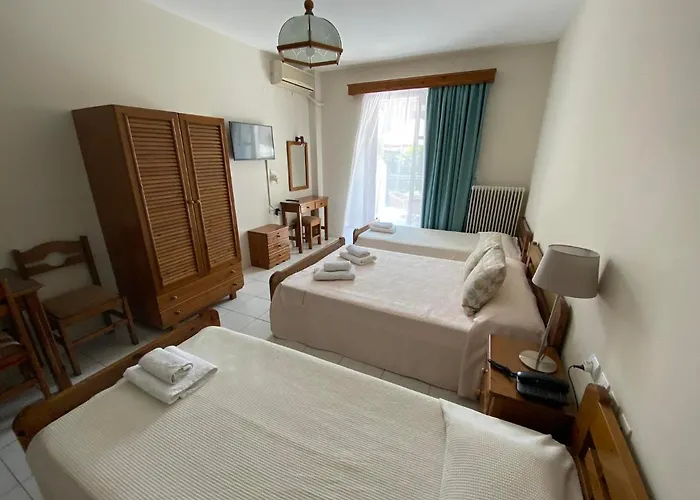 Pavlos - Hotel Tolón