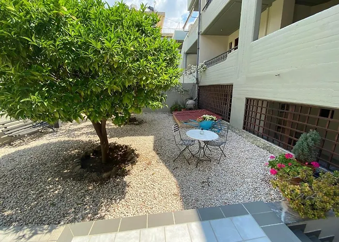 Pavlos - Hotell Tolón